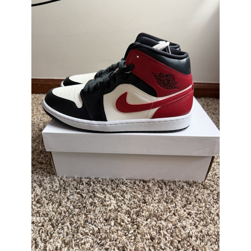 Nike Air Jordan 1 Mid Shoes Womens Size 10.5 Red Black White Sneakers BQ6472-079